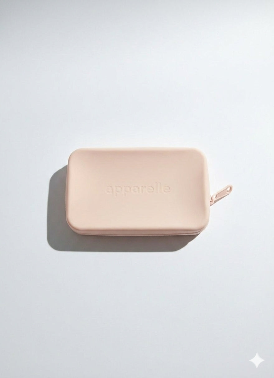 Neceser waterproof de silicona Apparelle en rosa nude — vista de producto sobre fondo blanco